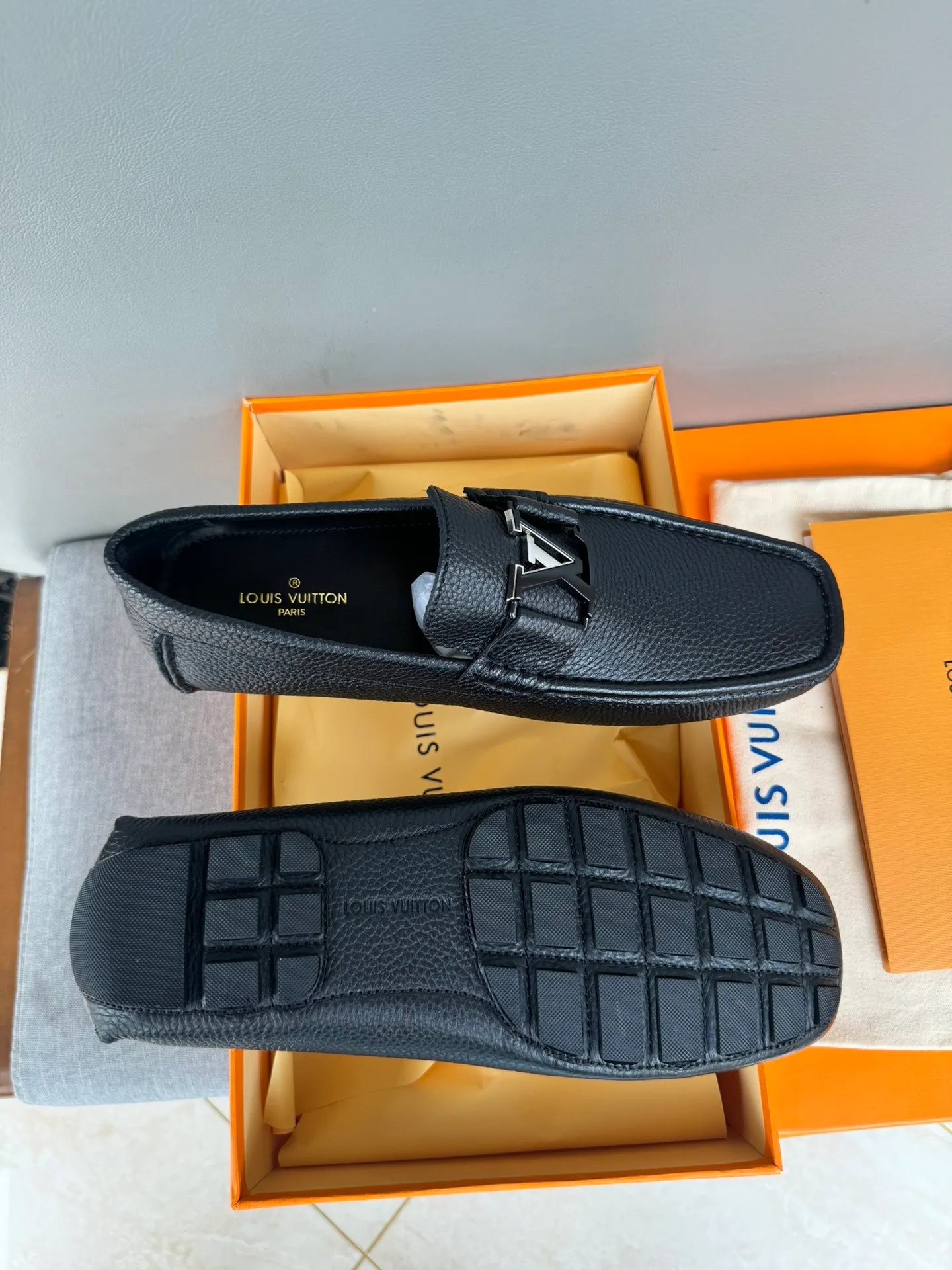Batch 740💰[strong][strong][strong] Original order quality, new models at the counter, LV Louis Vuitton counter new models, handmade men's driving shoes, bean shoes, slip-on shoes, lazy shoes, exquisite hand-stitching, workmanship details comparable to the counters, Italian imported pebbled cowhide, water-dyed cowhide lining, sweat-absorbent and deodorant, black, 39-44 in large quantities in stock (38, 45 custom-made)